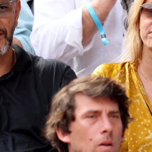 Roschdy Zem et Sarah Lavoine en tribunes des Internationaux de France de tennis de Roland Garros 2023 à Paris le 11 juin 2023. © Jacovides-Moreau/Bestimage