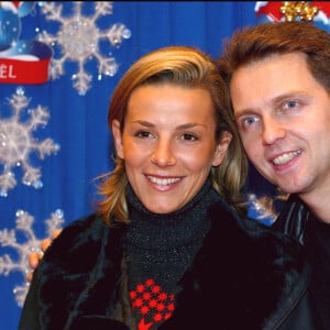 Laurence Ferrari et Thomas Hugues ont eu deux enfants ensemble, Baptiste et Laetitia. 
Marne La Vallée-France. 16/11/2002. La fête de Noël de La Belle et la Bête à Disneyland Resort Paris. Sur la photo : Laurence Ferrari et son mari Thomas Hugues. Francis Petit/ABACA. 