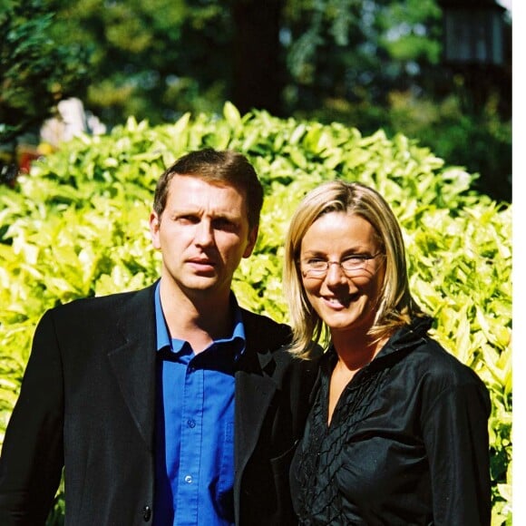 



Thomas Hugues et Laurence Ferrari, conférence de presse TF1; 2001










