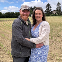 Jérôme (L'amour est dans le pré) en difficulté : il fait face à une situation stressante à la ferme, sa femme Lucile en renfort