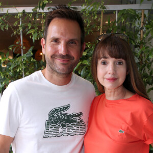 Delphine et Christophe Michalak forment un couple heureux depuis plusieurs années. 
Exclusif - Christophe Michalak et sa femme Delphine McCarty - Célébrités aux Internationaux de France de Tennis de Roland Garros. © Bertrand Rindoff / Bestimage