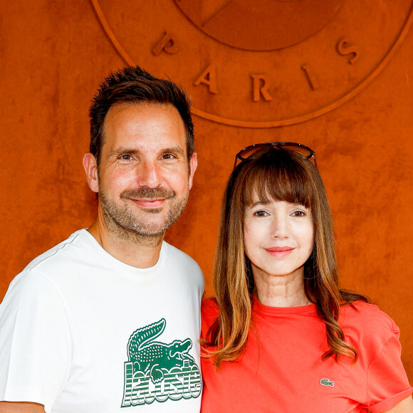 Christophe Michalak et sa femme Delphine McCarty au village lors des Internationaux de France de tennis de Roland Garros 2023, à Paris, France, le 9 juin 2023. © Jacovides-Moreau/Bestimage