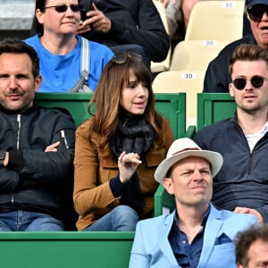 Christophe Michalak et sa femme Delphine McCarty lors des 8èmes de final du Rolex Monte-Carlo Masters 2023, à Roquebrune-Cap-Martin, France, le 13 avril 2023. © Bruno Bebert/Bestimage