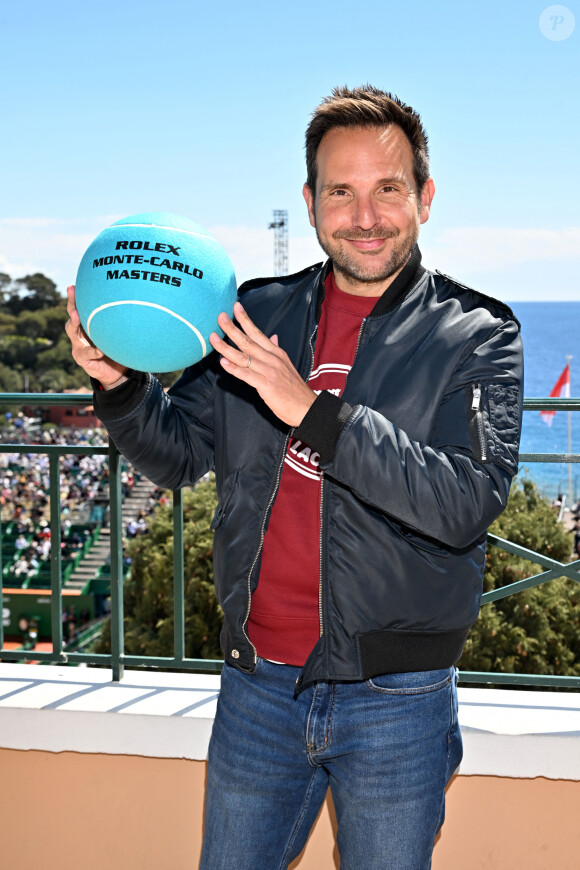 Christophe Michalak aux Masters 1000 de Monte-Carlo sur le court Rainier III à Roquebrune-Cap-Martin, France, le 13 avril 2023. © Bruno Bebert/Bestimage