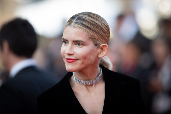 Laurent Delahousse est le papa de quatre enfants issus de deux unions différentes, l'une avec Florence Kieffer, et l'autre avec Alice Taglioni.
Alice Taglioni assiste au tapis rouge de "L'été dernier" lors du 76e Festival de Cannes au Palais des Festivals le 25 mai 2023 à Cannes. Shootpix/ABACAPRESS.COM