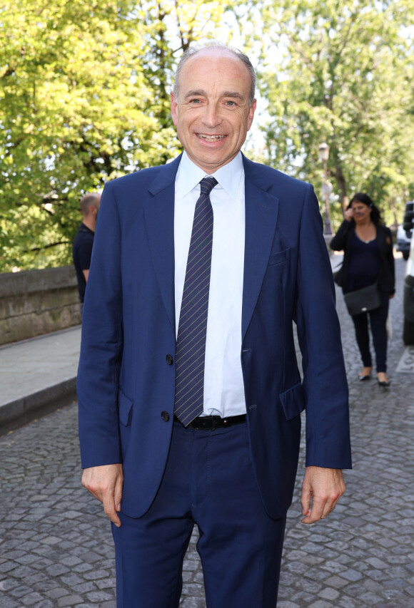 Jean-François Copé - Dévoilement d'une plaque commémorative en l'honneur de Jean-Claude Brialy sur la façade de l'immeuble où il vécut 25 quai de Bourbon Paris 4ème, à Paris, France, le 14 juin 2023. © Coadic Guirec/Bestimage 