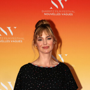 Interviewée par "Libération" ce mardi, Louise Bourgoin est revenue sur son inclinaison pour les arts graphiques
Louise Bourgoin à la cérémonie d'ouverture du Biarritz Film Festival - Nouvelles Vagues au théâtre de la Gare du midi à Biarritz