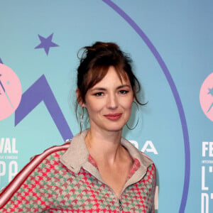 Baptisé Ariane par ses parents, la jeune femme a choisit de se renommer Louise Bourgoin, en hommage à la célèbre plasticienne Louise Bourgeois, qu'elle admire
Louise Bourgoin lors du 27ème Festival International du Film de Comédie de l'Alpe d'Huez le 16 janvier 2024