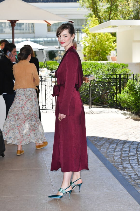 Louise Bourgoin arrive à l'hôtel "Martinez" lors du 72ème Festival International du Film de Cannes, France, le 16 mai 2019