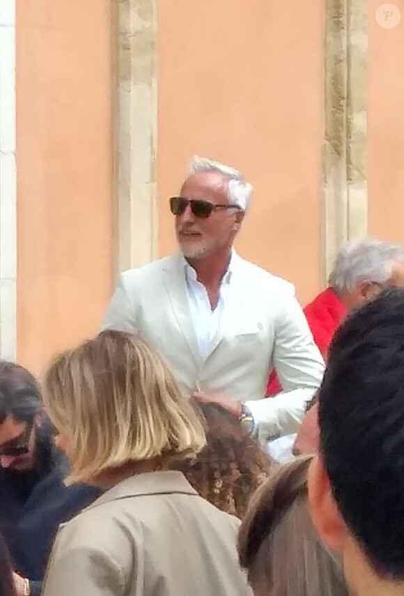 David Ginola au mariage de sa fille la mannequin et influenceuse Carla Ginola et Adrien Rosenpick à l'Hôtel de ville de Saint Tropez, Côte d'azur, France, le 21 septembre 2023. © Var Matin/Nice Matin/Bestimage