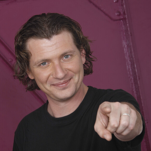 A cette occasion, il a accordé une interview à "Ici Paris"
Olivier Villa - Enregistrement de l'émission "Du côté de Chez Dave" Spéciale Eurovision, qui sera diffusée le 17 mai 2015 sur France 3