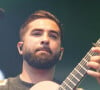 Kendji Girac a frôlé la mort en avril dernier. 
Kendji Girac en concert lors du Festival "Paris Paradis" au parc de la Villette à Paris.