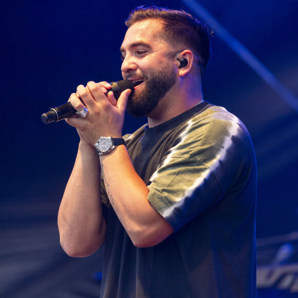  C'est là-bas qu'il vient notamment de célébrer ses 28 ans.
Kendji Girac en concert lors du Festival "Paris Paradis" au parc de la Villette à Paris le 10 septembre 2023