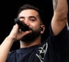 En compagnie de sa "meute". 
Kendji Girac en concert lors du Festival "Paris Paradis" au parc de la Villette à Paris le 10 septembre 2023