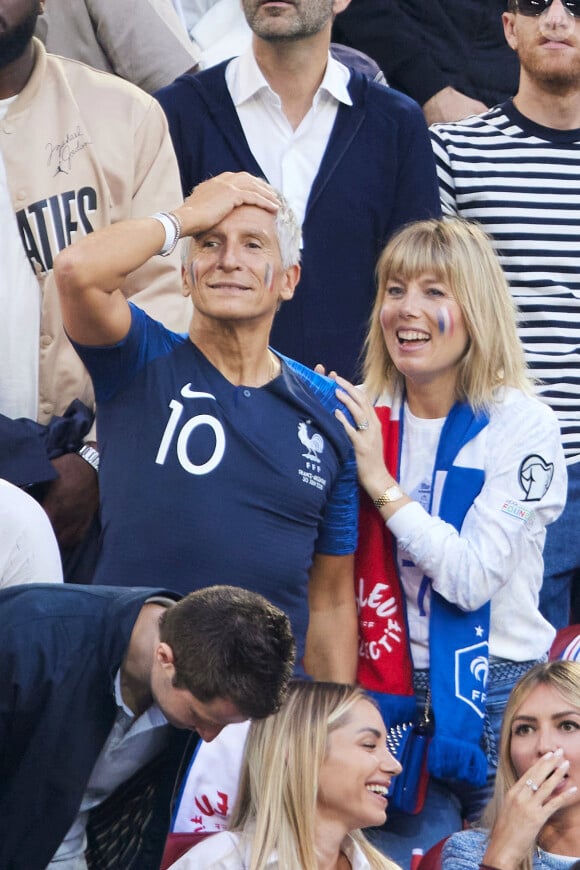 Nagui et sa femme Mélanie Page - Célébrités dans les tribunes du match du groupe D de l'Euro 2024 entre l'équipe de France face à l'Autriche (1-0) à Dusseldorf en Allemagne le 17 juin 2024. © Cyril Moreau/Bestimage