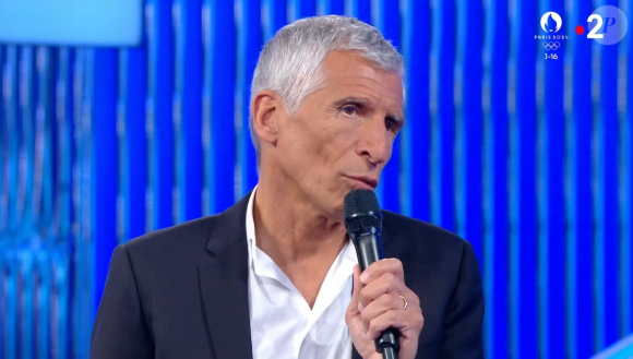 Nagui met mal à l'aise la candidate Céline dans "N'oubliez pas les paroles". France 2