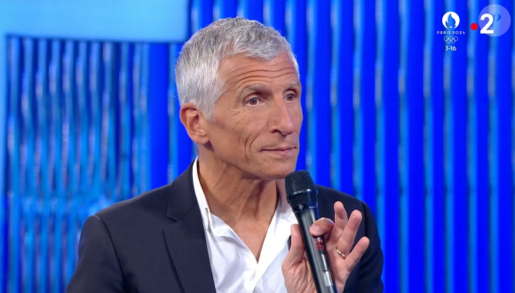 Nagui met mal à l'aise la candidate Céline dans "N'oubliez pas les paroles". France 2