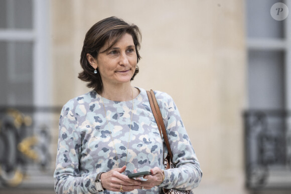 La ministre française des Sports et des Jeux olympiques, Amélie Oudéa-Castéra, quitte le Palais présidentiel de l'Elysée après la réunion hebdomadaire du cabinet, le 3 juillet 2024. Eliot Blondet/ABACAPRESS.COM