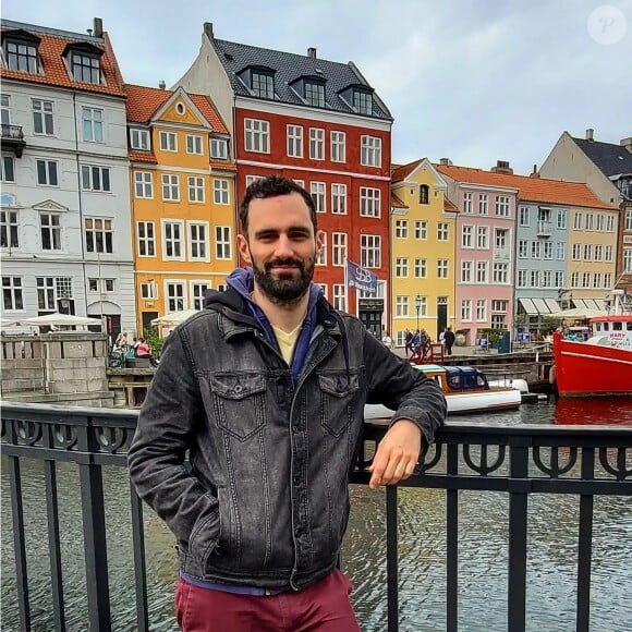 Bruno Hourcade voyage depuis plus de deux ans, et a découvert de nombreux pays depuis et grâce aux "12 coups de midi".