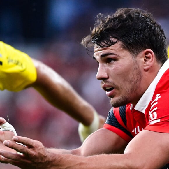 Antoine Dupont élu meilleur joueur de l'année - Antoine DUPONT ( 9 - Toulouse ) lors de la finale de rugby Top 14 opposant le Stade Toulousain Rugby (Toulouse) au Stade Rochelais (La Rochelle) au Stade de France à Saint-Denis, Seine Saint-Denis, le 17 juin 2023. Toulouse a gagné 29-26. © Federico Pestellini/Panoramic/Bestimage