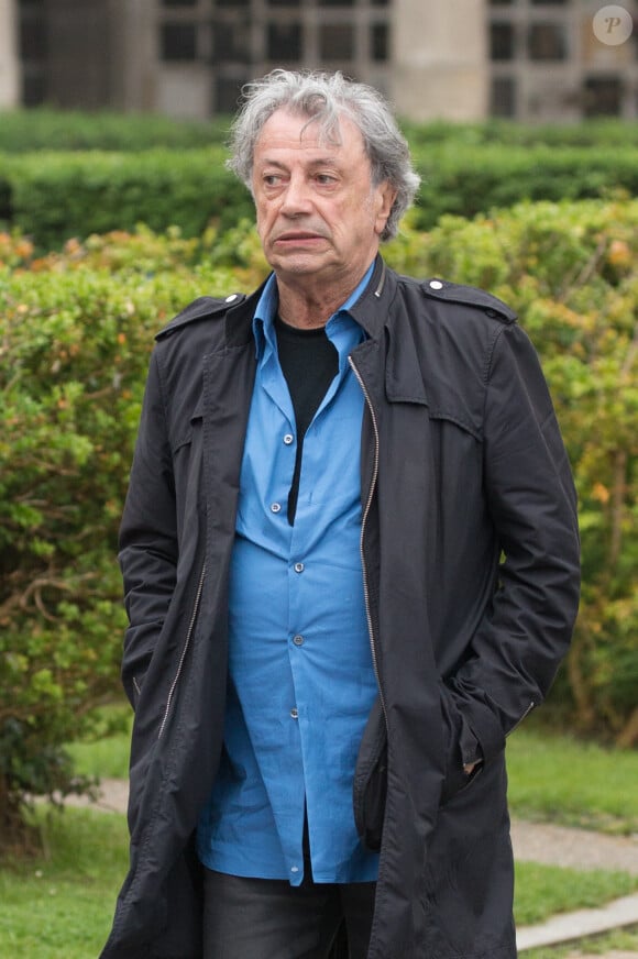 Hervé Vilard aux obsèques de Paulette Coquatrix à Père Lachaise le 05 juin 2018 à Paris, France. Photo by ABACAPRESS.COM