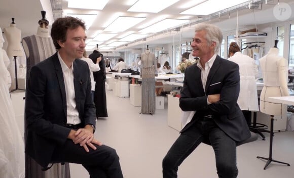 Cyril Viguier avec Antoine Arnault, pour son émission sur Berluti, une marque du groupe LVMH. Le documentaire sera diffusé le dimanche 21 juillet 2024. 