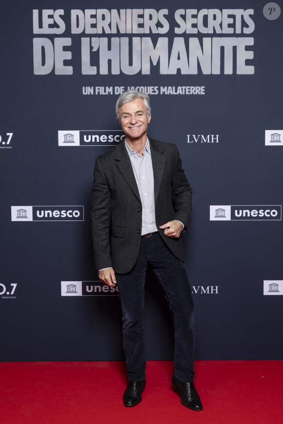 Exclusif - Cyril Viguier lors de l'avant-première du documentaire-fiction "Les derniers secrets de l'humanité" à la Maison de l'Unesco à Paris le 19 décembre 2023. J.Malaterre avait déjà réalisé le succès mondial "L'Odyssée de l'espèce" il y a vingt ans. © Cyril Moreau / Bestimage 