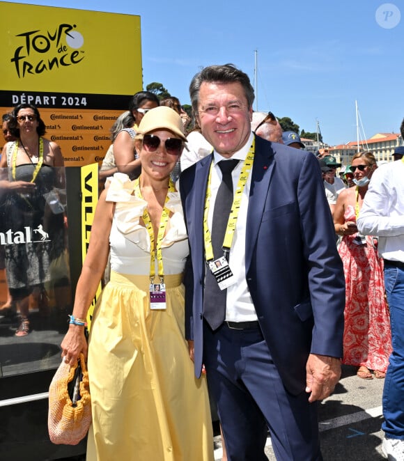 Christian Estrosi, le maire de Nice, et sa femme Laura Tenoudji ont donné le départ de la 20ème étape entre Nice et le Col de la Couillole lors de la 111ème édition du Tour de France, sur le port de Nice, le 20 juillet 2024. © Bruno Bebert/Bestimage 