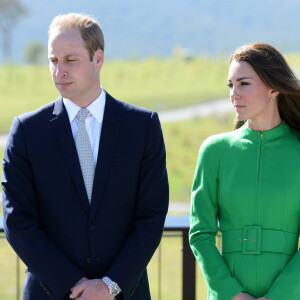 Il s'agit d'une suite luxueuse qui accueille uniquement certains VIP
Le prince William et Catherine Kate Middleton, la duchesse de Cambridge visitent l'Arboretum National où ils plantent un arbre et rencontrent les enfants de la communauté dans le cadre de leur visite officielle en Australie, le 24 avril 2014. Ils ont ensuite visité la National Portrait Gallery à Canberra 