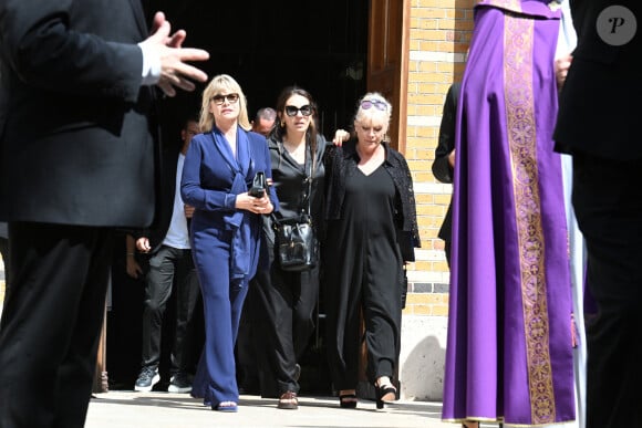 Catherine Falgayrac (femme du défunt), famille et proche - Sorties des obsèques de Nonce Paolini en l'église Saint-Honoré-d'Eylau, 66 bis, avenue Raymond-Poincaré à Paris, France, le 23 juillet 2024.