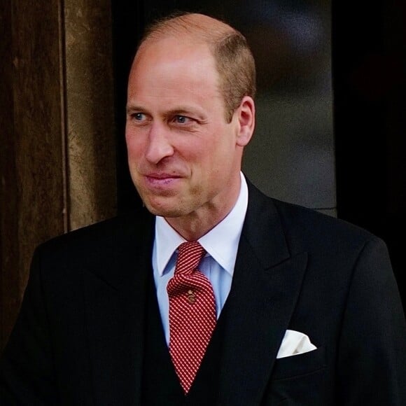 En tout cas, le prince William serait très impliqué dans la gestion de son domaine !
L'empereur Naruhito et l'impératrice Masako quittent leur hôtel, en préscence du prince William, prince de Galles, avant la cérémonie d'accueil du roi d'Angleterre, le 25 juin 2024. 