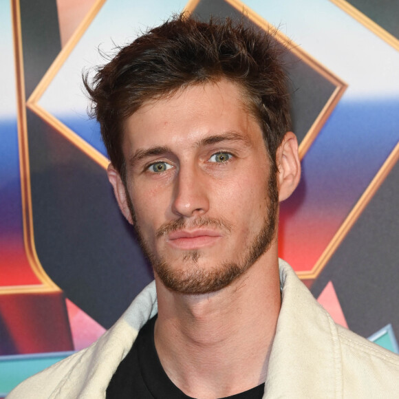 Depuis ses débuts dans Les Choristes, Jean-Baptiste Maunier a fait bien du chemin. 
Jean-Baptiste Maunier - Avant-première du film "Thor Love and Thunder" au Grand Rex à Paris. © Coadic Guirec/Bestimage