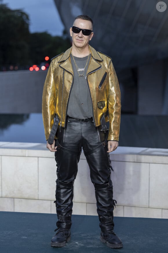 Jeremy Scott - Photocall du dîner "Prelude pour les JO" à la Fondation Vuitton à Paris, France, le 25 juillet 2024. © Olivier Borde/Bestimage