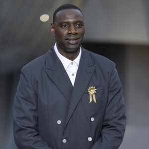 Pour l'occasion une soirée a été organisée à la Fondation Louis Vuitton en prélude de l'événement sportif. 
Omar Sy - Photocall du dîner "Prelude pour les JO" à la Fondation Vuitton à Paris, France, le 25 juillet 2024. © Olivier Borde/Bestimage