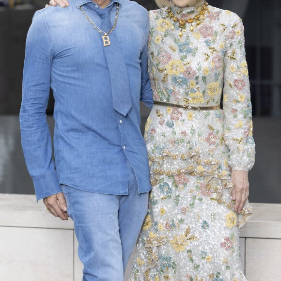 Outre Hélène et Omar Sy qui ont fait sensation, Anna Wintour co-organisatrice de cette soirée "prélude", avec le magazine Vogue, était bien évidemment présente. 
Baz Luhrmann, Anna Wintour - Photocall du dîner "Prelude pour les JO" à la Fondation Vuitton à Paris, France, le 25 juillet 2024. © Olivier Borde/Bestimage