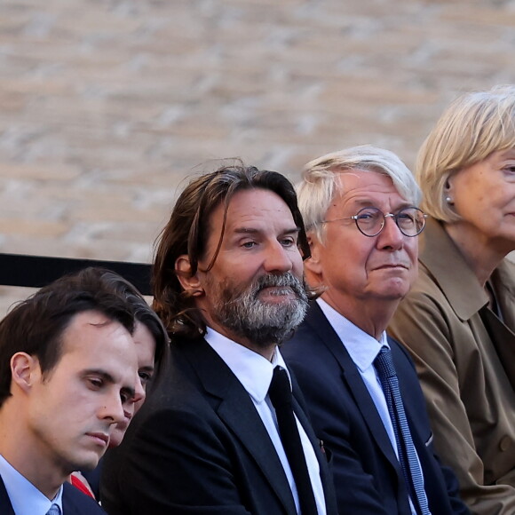 Info - Frédéric Beigbeder placé en garde à vue à Pau - Frédéric Beigbeder lors de l'hommage à Hélène Carrère d'Encausse aux Invalides à Paris le 3 octobre 2023. © Dominique Jacovides / Bestimage 