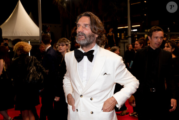 Frédéric Beigbeder - Montée des marches du film "Novembre" lors du 75ème Festival International du Film de Cannes, le 22 mai 2022. © Cyril Moreau / Bestimage