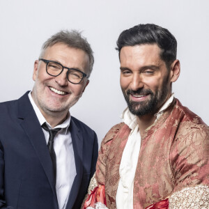 
Laurent Ruquier et son compagnon Hugo Manos - Studio - Enregistrement de l'émission "La chanson secrète", présentée par Nikos Aliagas et diffusée le 29 décembre sur TF1 © Guillaume Gaffiot-Cyril Moreau / Bestimage