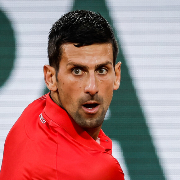 Novak Djokovic - Rafael Nadal fait tomber le tenant du titre, Novak Djokovic, au terme d'un quart de finale épique lors des Internationaux de France de Tennis de Roland Garros 2022 le 31 mai 2022.