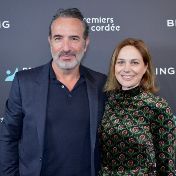 Le couple l'a félicité
Jean Dujardin et sa femme Nathalie Péchalat (nouvelle présidente de l'association "Premiers de Cordée") - Dîner de charité Breitling à la Samaritaine pour l'association "Premiers de Cordée" à Paris. © Rachid Bellak/Bestimage