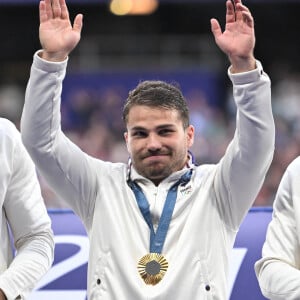 Antoine Dupont sacré champion olympique en rugby à 7 aux Jeux olympiques de Paris 2024 le 27 juillet 2024 au Stade de France. . Photo by Eliot Blondet/ABACAPRESS.COM