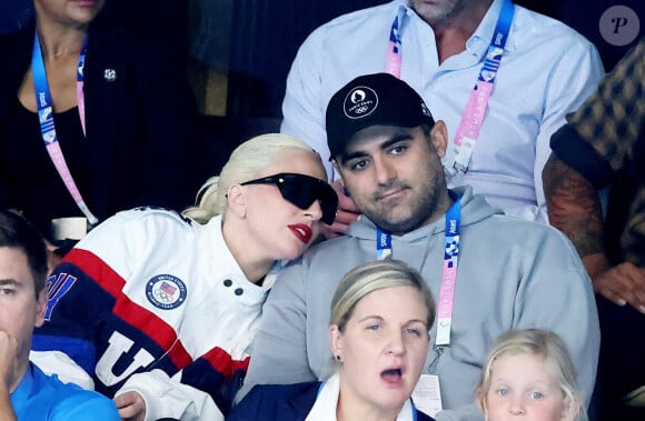 La star américaine a été aperçue dans les tribunes de La Défense Arena
Lady Gaga et son fiancé Michael Polansky assistent à la victoire de Léon Marchand sur 400 m 4 nage lors des Jeux Olympiques de Paris 2024 (JO) à Paris La Defense Arena à Nanterre le 28 juillet 2024. © Dominique Jacovides-Pierre Perusseau/Bestimage 