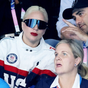 Lady Gaga et son fiancé Michael Polansky assistent à la victoire de Léon Marchand sur 400 m 4 nage lors des Jeux Olympiques de Paris 2024 (JO) à Paris La Defense Arena à Nanterre le 28 juillet 2024. © Dominique Jacovides-Pierre Perusseau/Bestimage 