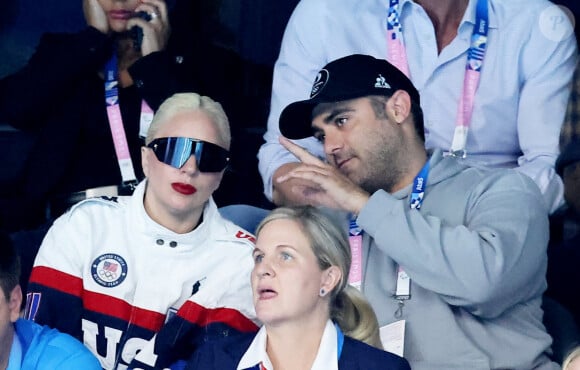 Lady Gaga et son fiancé Michael Polansky assistent à la victoire de Léon Marchand sur 400 m 4 nage lors des Jeux Olympiques de Paris 2024 (JO) à Paris La Defense Arena à Nanterre le 28 juillet 2024. © Dominique Jacovides-Pierre Perusseau/Bestimage 