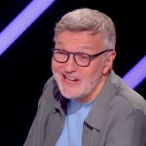 En attendant, Laurent Ruquier a décidé de se lancer dans une nouvelle aventure avec son compagnon Hugo Manos
Laurent Ruquier sur le plateau de "Mask Singer"