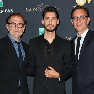 Exclusif - Matthieu Delaporte, Pierre Niney et Alexandre de La Patellière lors de l'avant-première du film "Le Comte de Monte-Cristo" au Grand Rex à Paris le 20 juin 2024. © Coadic Guirec / Olivier Borde / Bestimage 