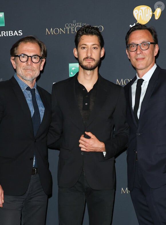 Exclusif - Matthieu Delaporte, Pierre Niney et Alexandre de La Patellière lors de l'avant-première du film "Le Comte de Monte-Cristo" au Grand Rex à Paris le 20 juin 2024. © Coadic Guirec / Olivier Borde / Bestimage 