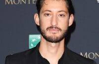 Pierre Niney découvre qu'il a une cousine aussi célèbre que lui et qu'elle joue aussi dans le Comte de Monte-Cristo !