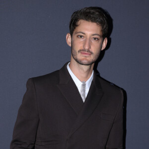 Pierre Niney - Photocall du dîner "Women in Motion" par le groupe Kering, Place de la Castre, lors du 77ème Festival International du Film de Cannes