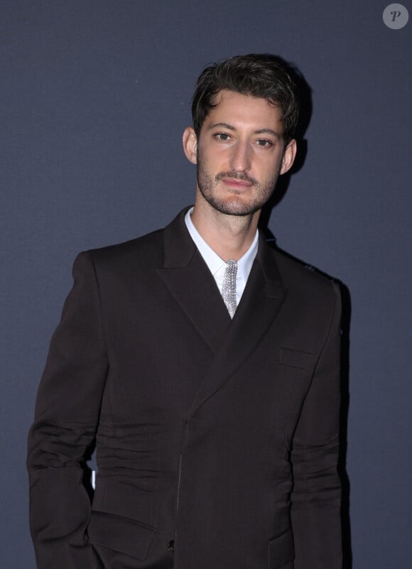 Pierre Niney - Photocall du dîner "Women in Motion" par le groupe Kering, Place de la Castre, lors du 77ème Festival International du Film de Cannes